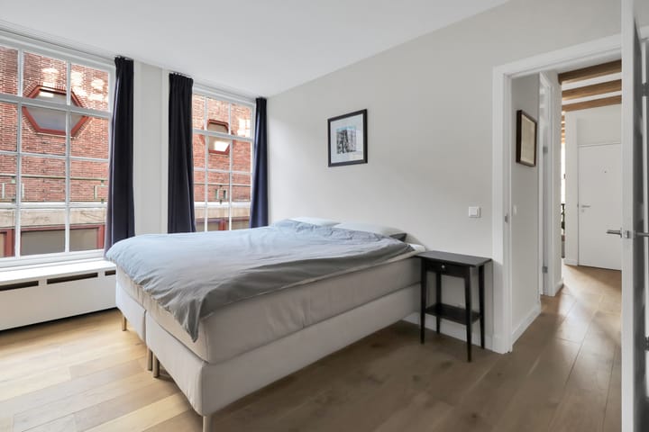 Foto 10 van Oudezijds Achterburgwal 205-2