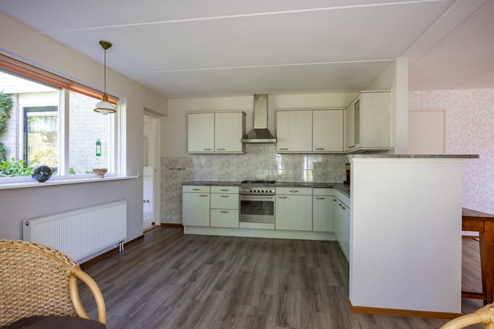 Photo 4 of Alberdaweg 125