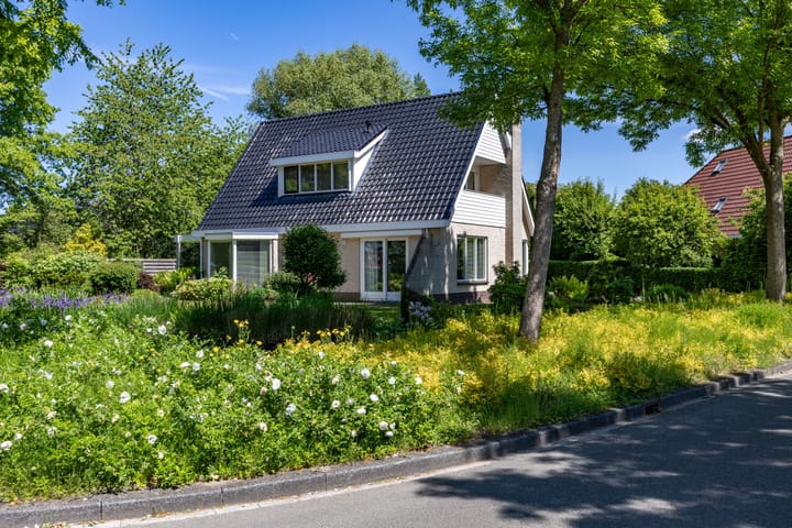 Photo 8 of Alberdaweg 125