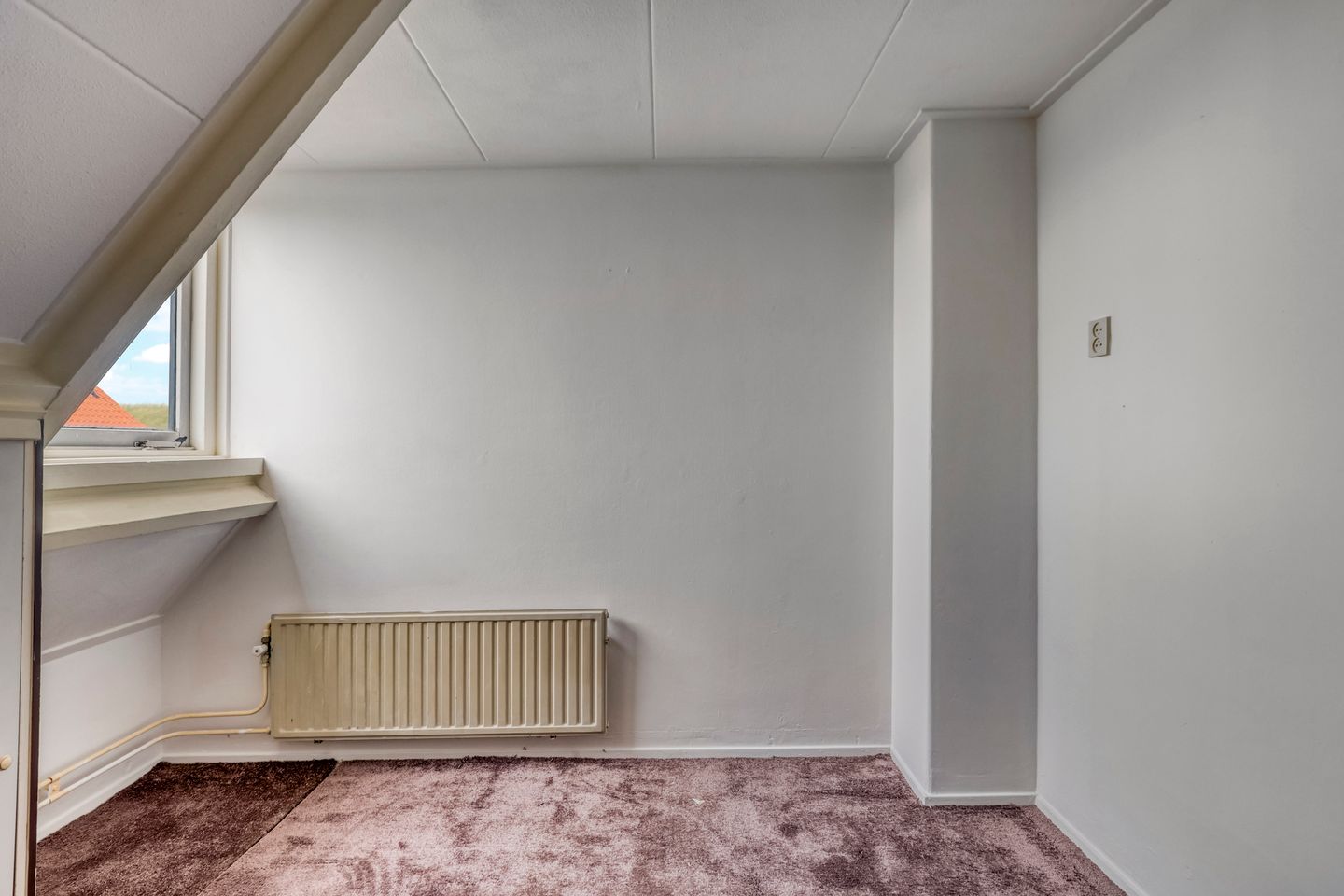 Photo 19 of Monseigneur Luijpenstraat 11