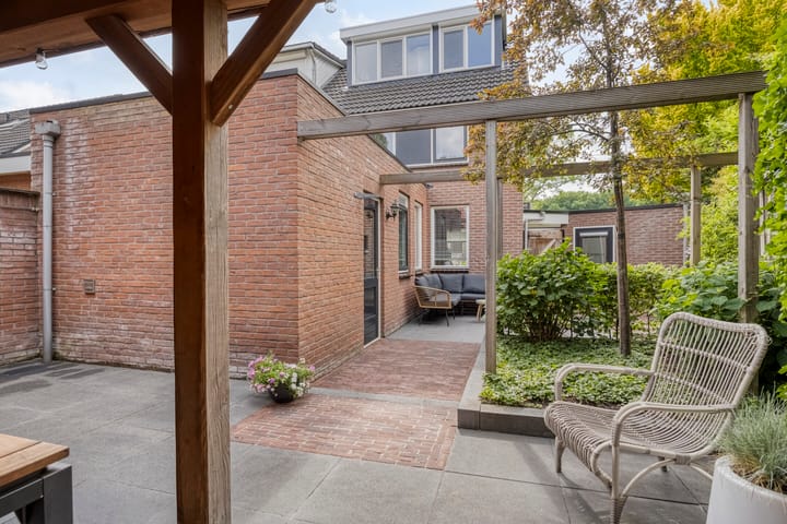 Foto 39 van Roelf Bosmastraat 105