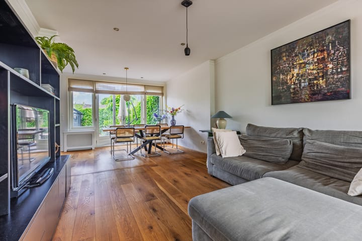 Foto 6 van van Limburg Stirumlaan 45