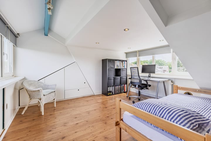 Foto 28 van van Limburg Stirumlaan 45