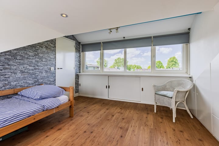 Foto 30 van van Limburg Stirumlaan 45