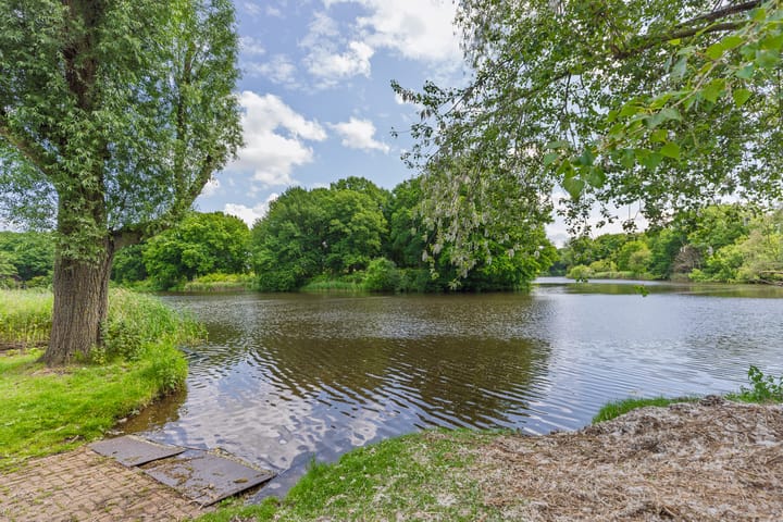 Foto 39 van van Limburg Stirumlaan 45