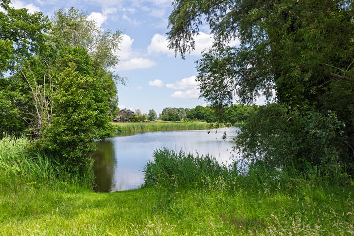 Foto 43 van van Limburg Stirumlaan 45