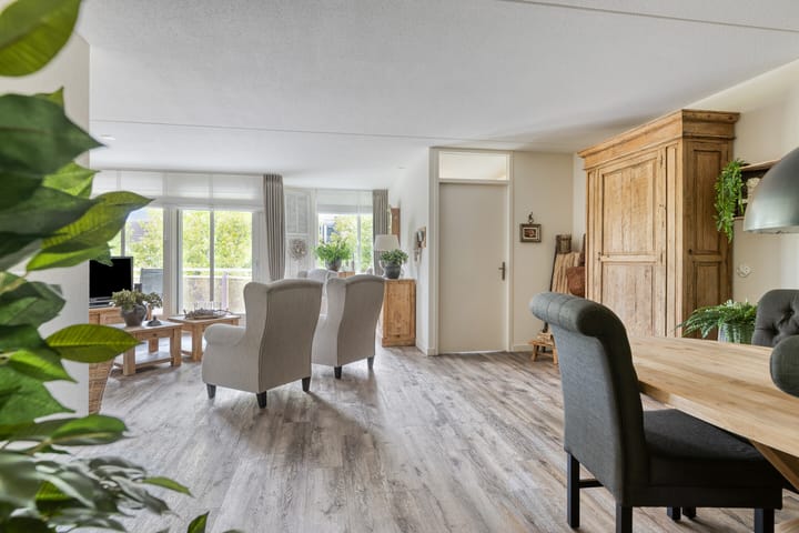 Foto 31 van Carel Looierstraat 3-17