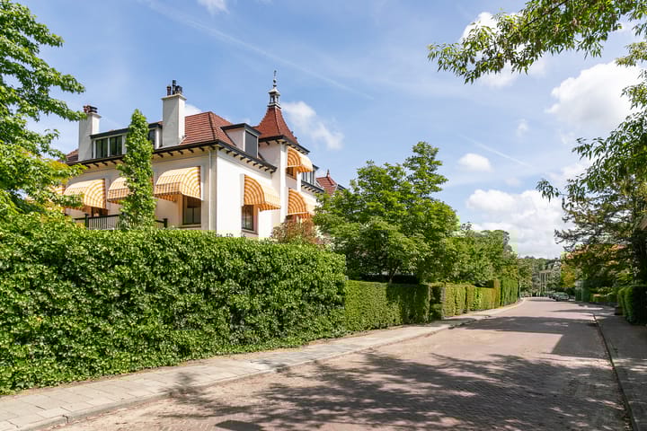 Foto 48 van Oosterhoutlaan 1