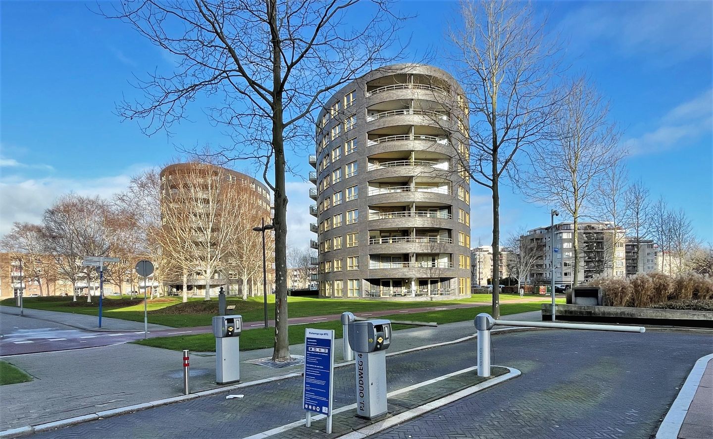 Foto 1 van Marga Klompéhof 61