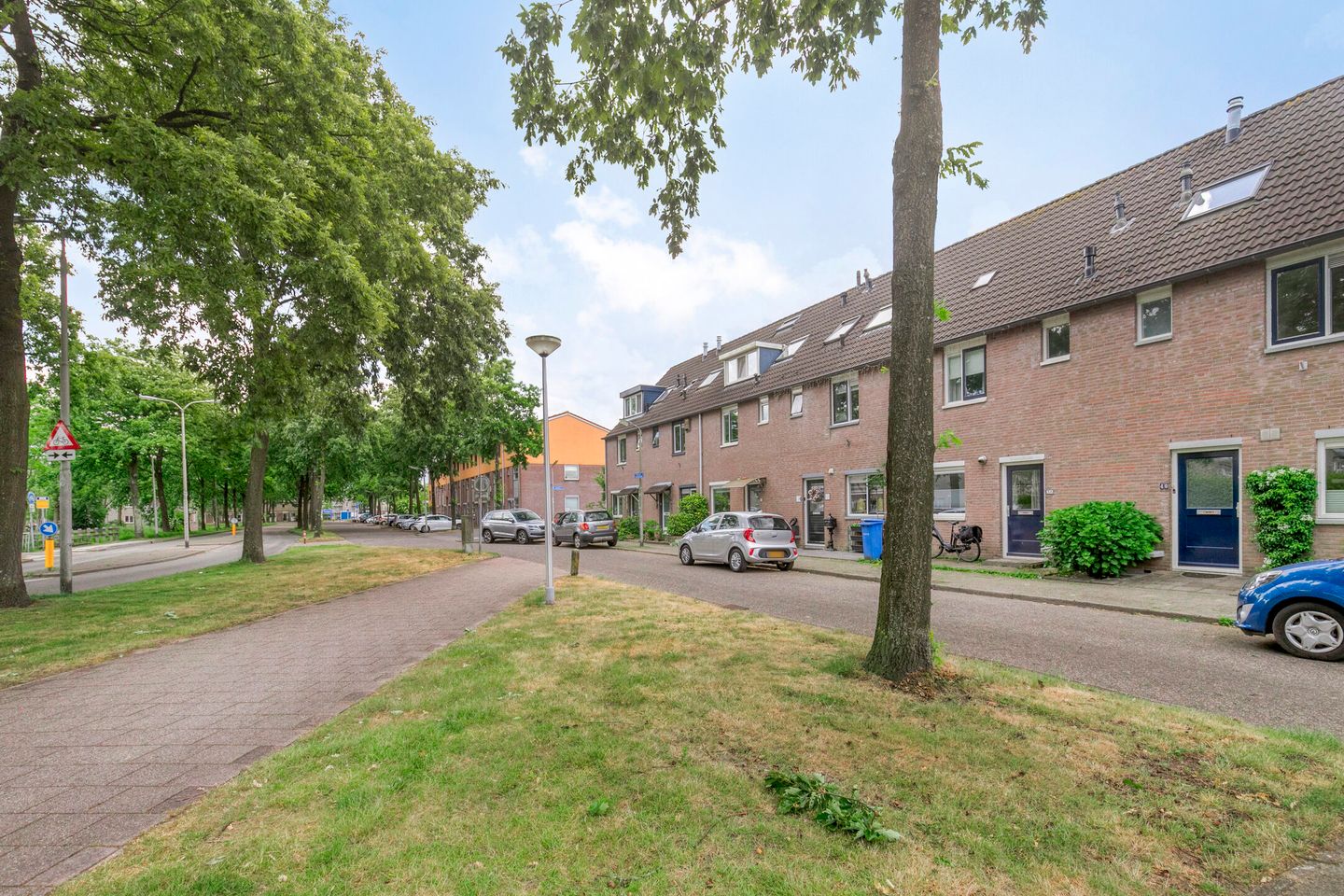 Foto 29 van Roos van Dekemastraat 40