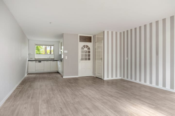 Foto 6 van Roos van Dekemastraat 40