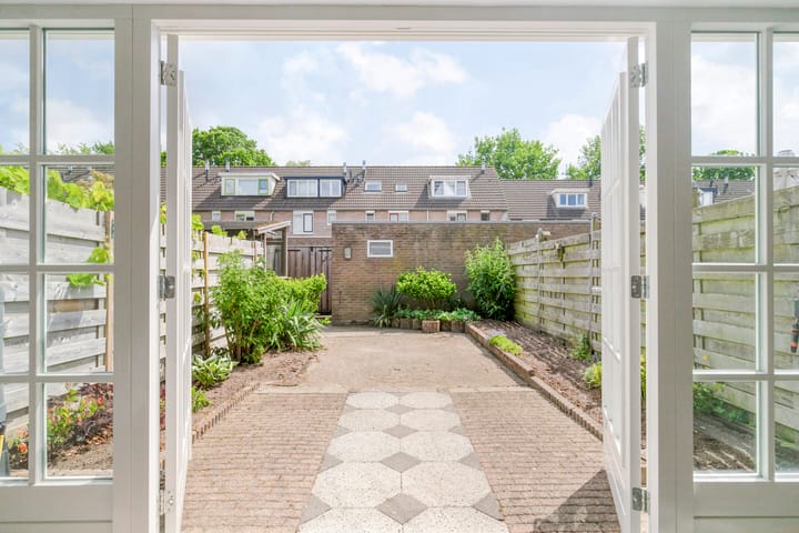 Foto 3 van Roos van Dekemastraat 40