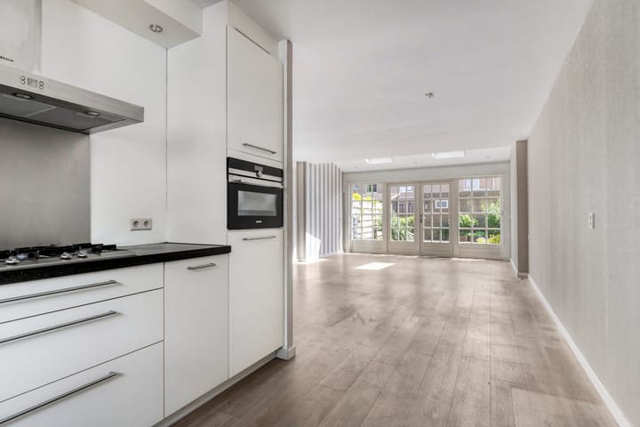 Foto 5 van Roos van Dekemastraat 40