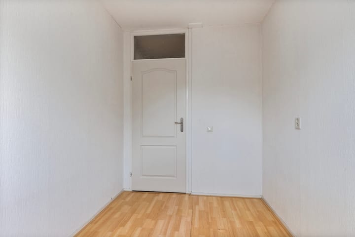 Foto 15 van Roos van Dekemastraat 40