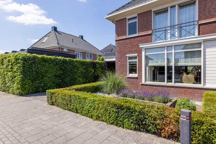 Foto 4 van Speenkruid 28