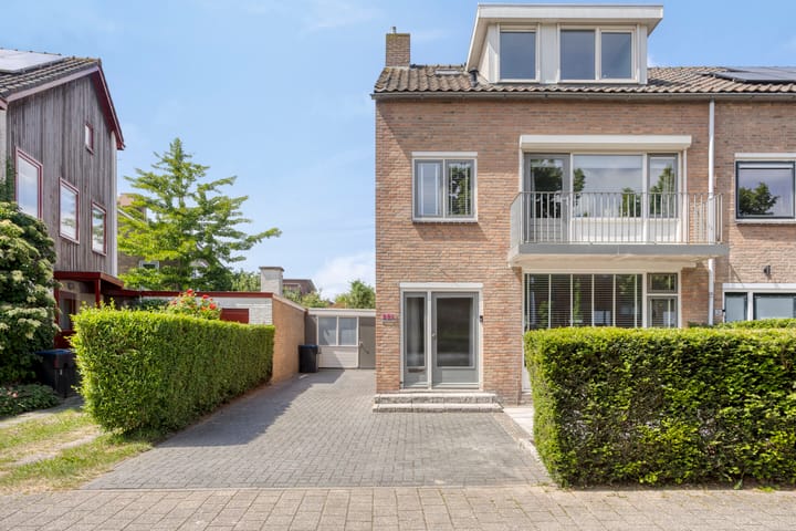 Photo 6 of Oostzeestraat 33