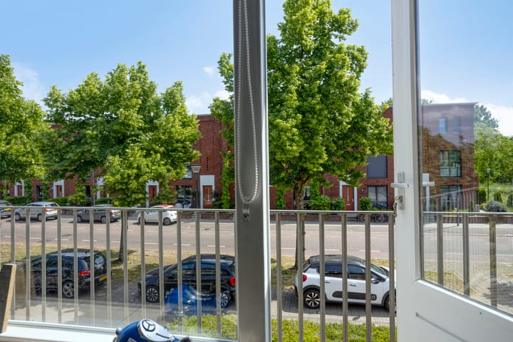 Photo 28 of Oostzeestraat 33