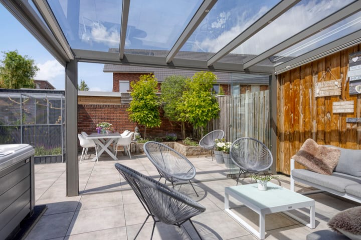 Photo 35 of Oostzeestraat 33