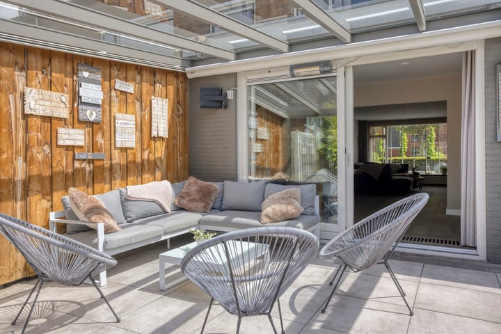 Photo 37 of Oostzeestraat 33