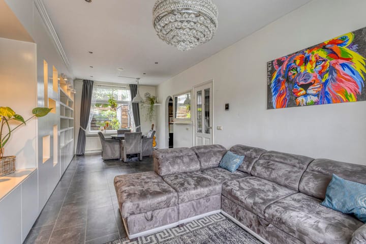 Photo 8 of Stationsweg 67