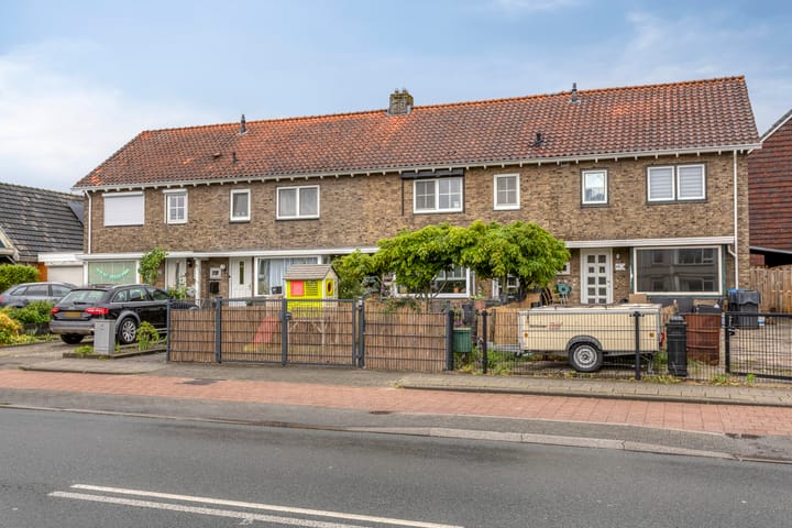 Photo 42 of Stationsweg 67