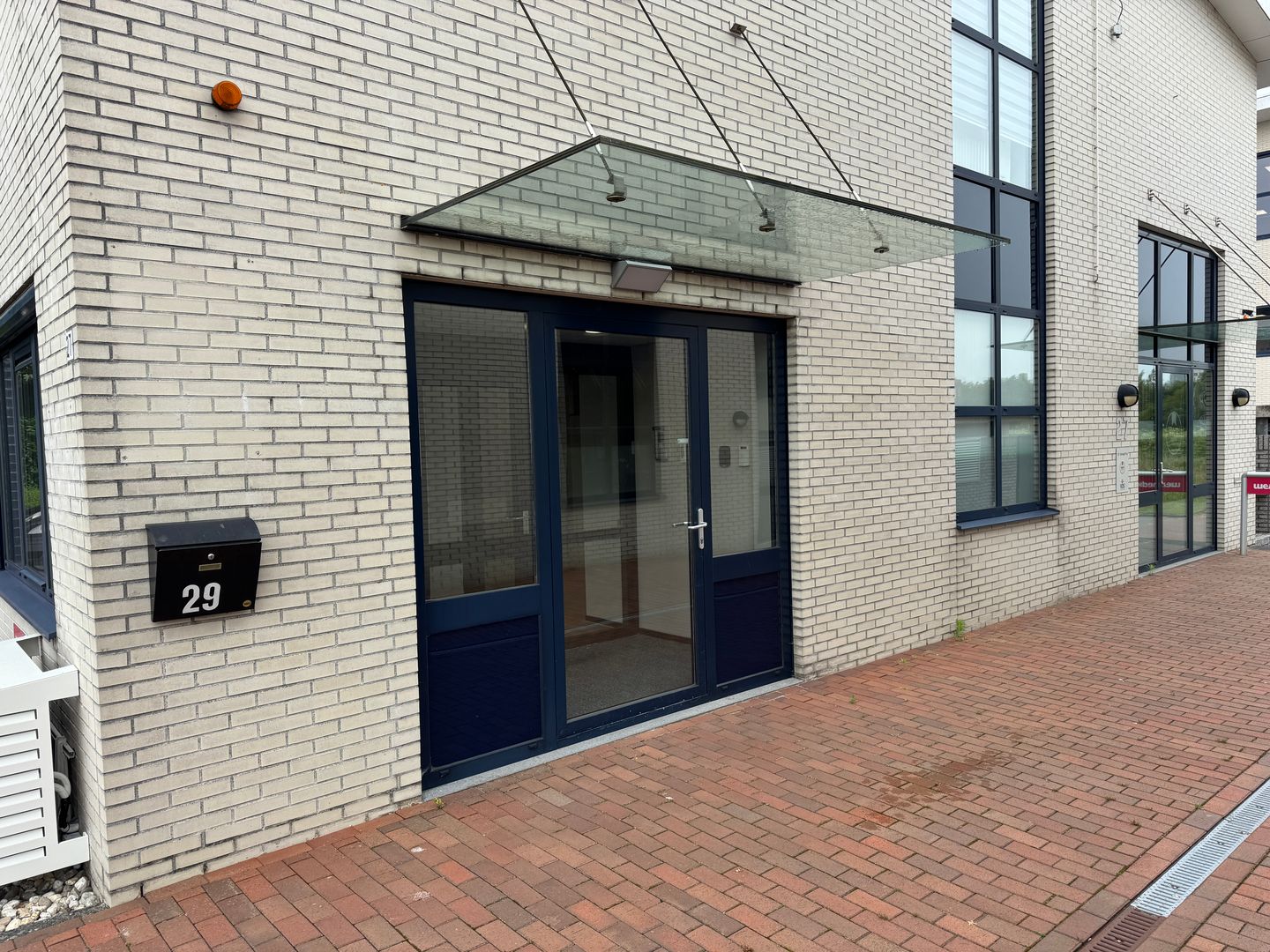 Bekijk foto 2 van Hoenderkamp 29