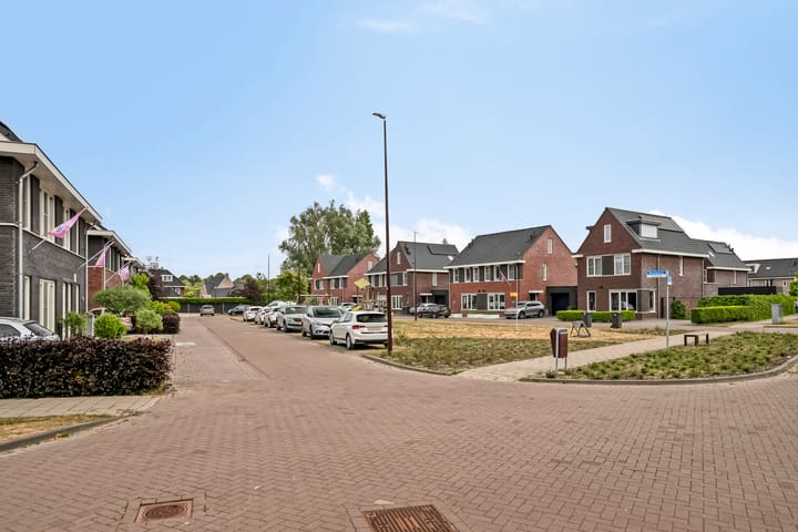 Foto 42 van Maximalaan 74