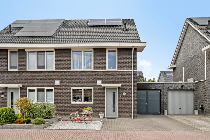 Foto 45 van Maximalaan 74