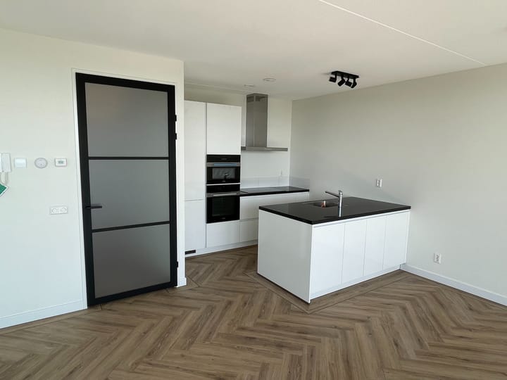 Foto 2 van Galileistate 183