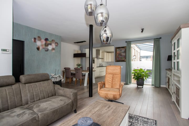 Foto 10 van Planetenlaan 10