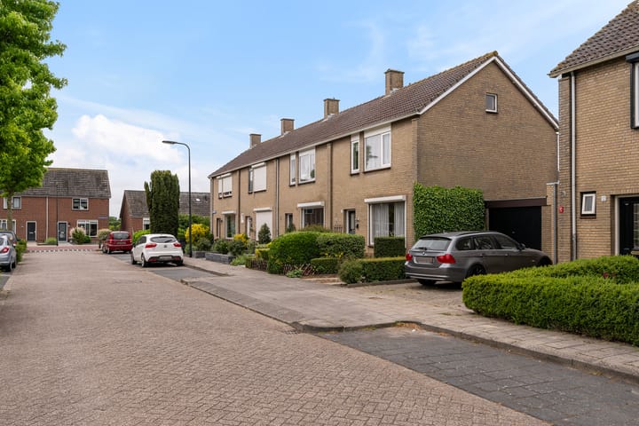 Foto 27 van Schoolstraat 14