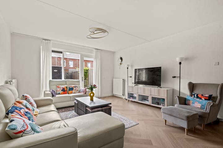 Foto 5 van Van Ravesteijnstraat 7