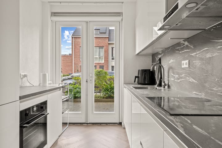 Foto 9 van Van Ravesteijnstraat 7