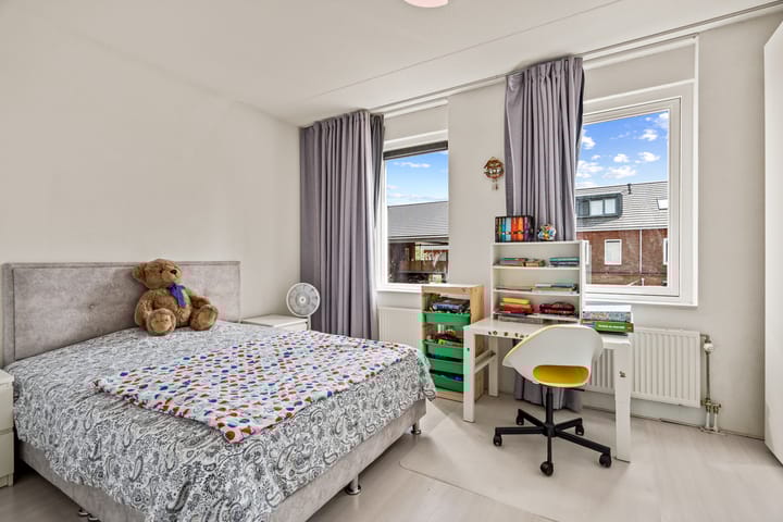 Foto 18 van Van Ravesteijnstraat 7