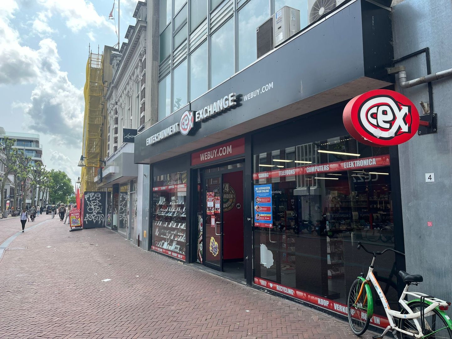 Bekijk foto 2 van Wirdumerdijk 4