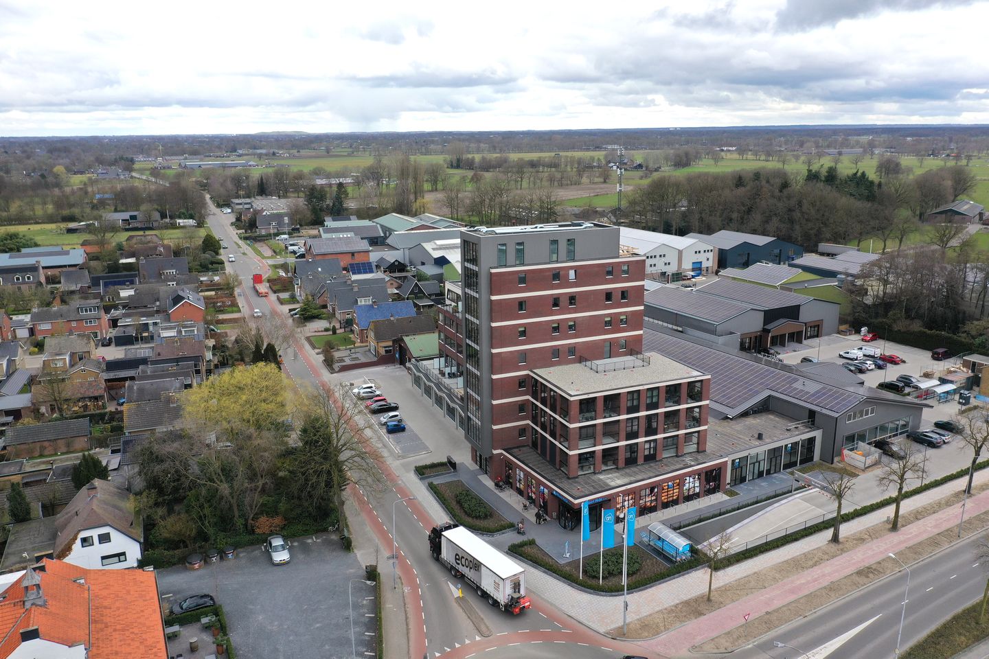 View photo 2 of Edeseweg 101