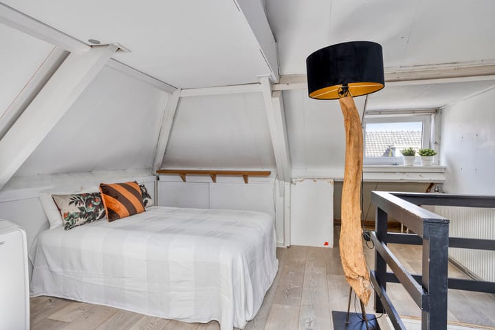 Foto 28 van Van Riebeekstraat 64