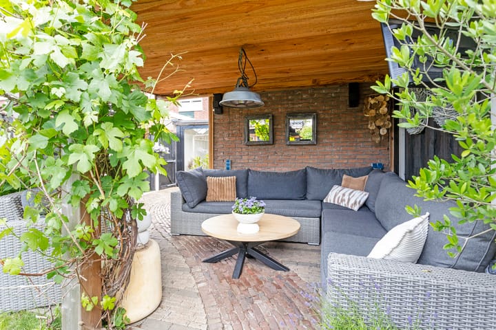 Foto 32 van Van Riebeekstraat 64