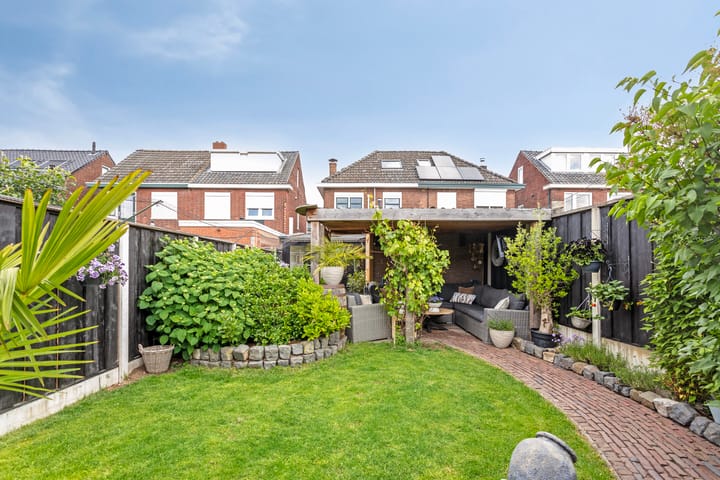 Foto 37 van Van Riebeekstraat 64