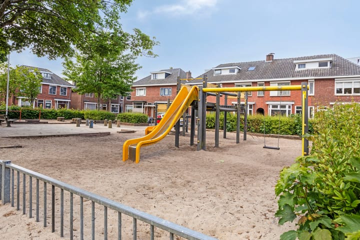 Foto 39 van Van Riebeekstraat 64