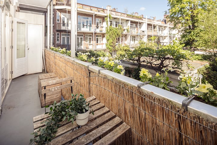 Foto 14 van Van Tuyll van Serooskerkenplein 36-1