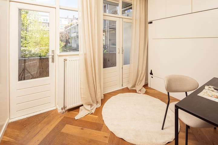 Foto 16 van Van Tuyll van Serooskerkenplein 36-1