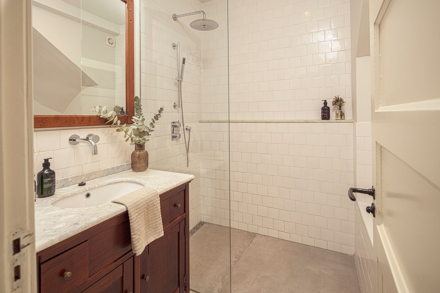 Photo 25 of Van Tuyll van Serooskerkenplein 36-1