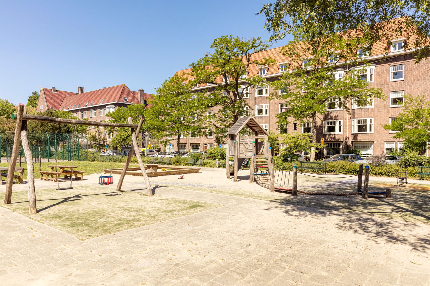 Photo 34 of Van Tuyll van Serooskerkenplein 36-1