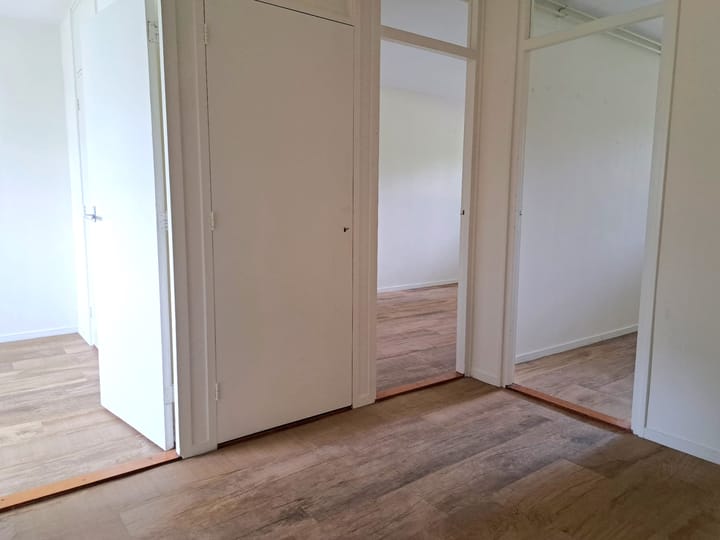 Photo 22 of Malvert 6839