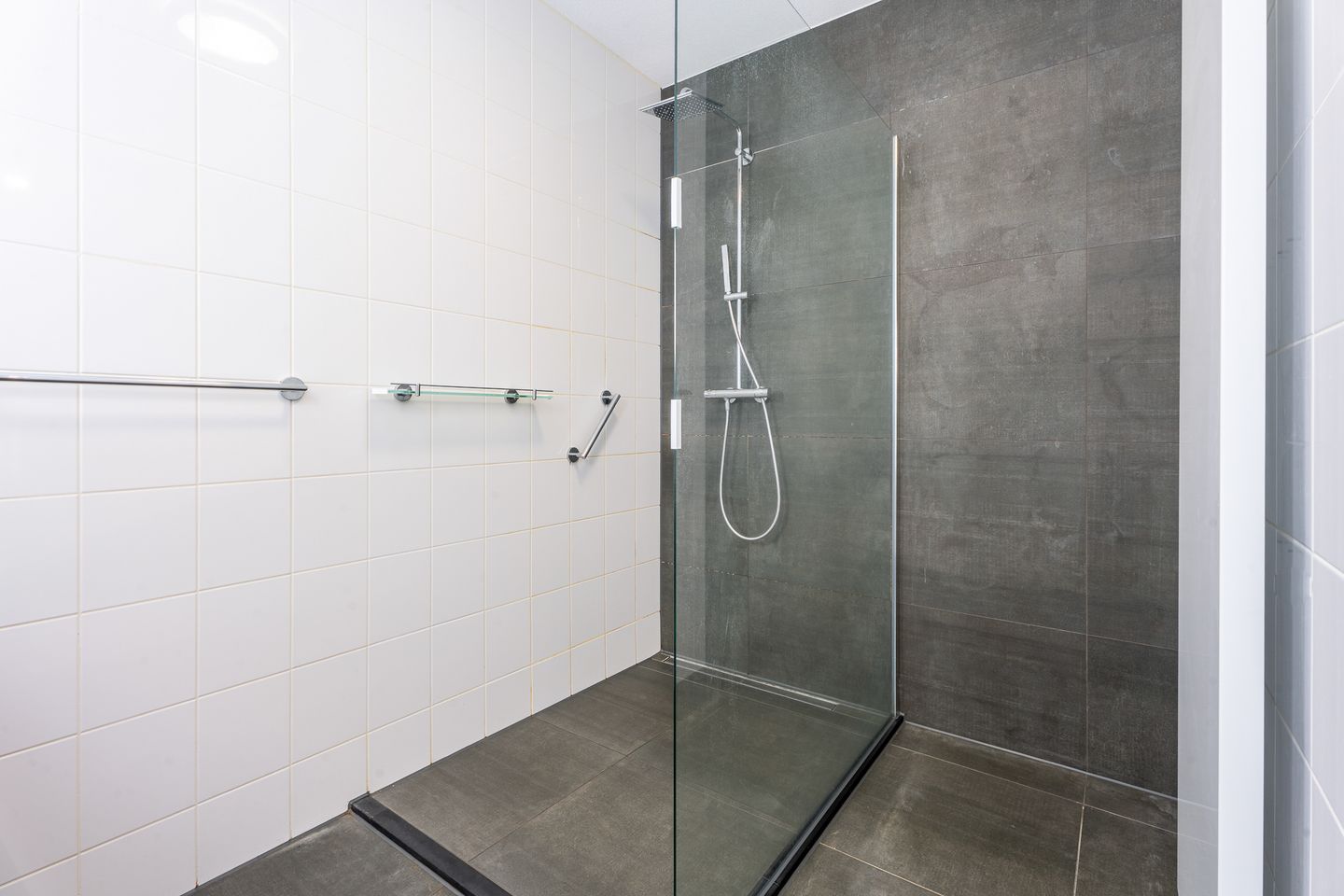 Foto 14 van Stationsstraat 24-04