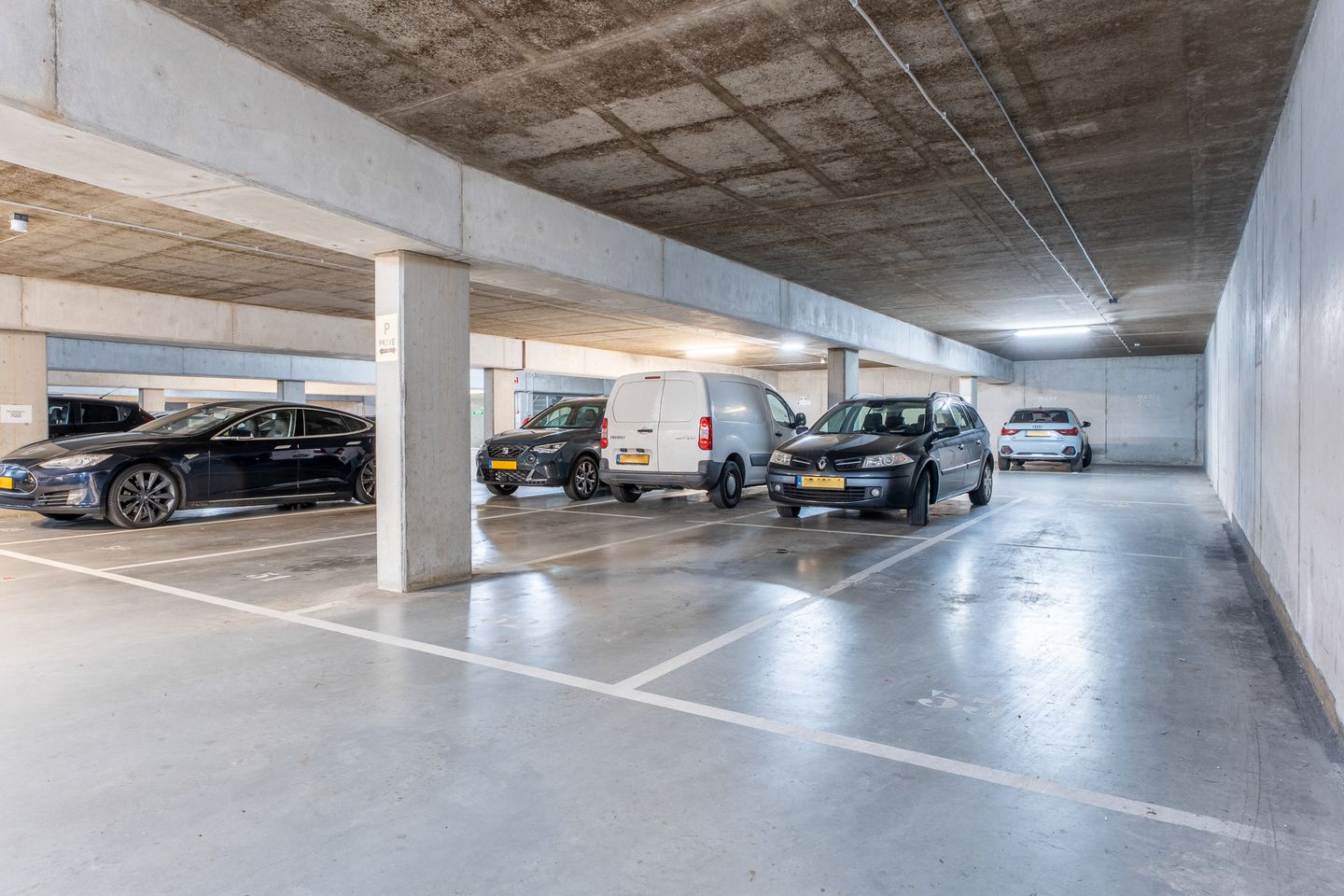 Foto 19 van Stationsstraat 24-04