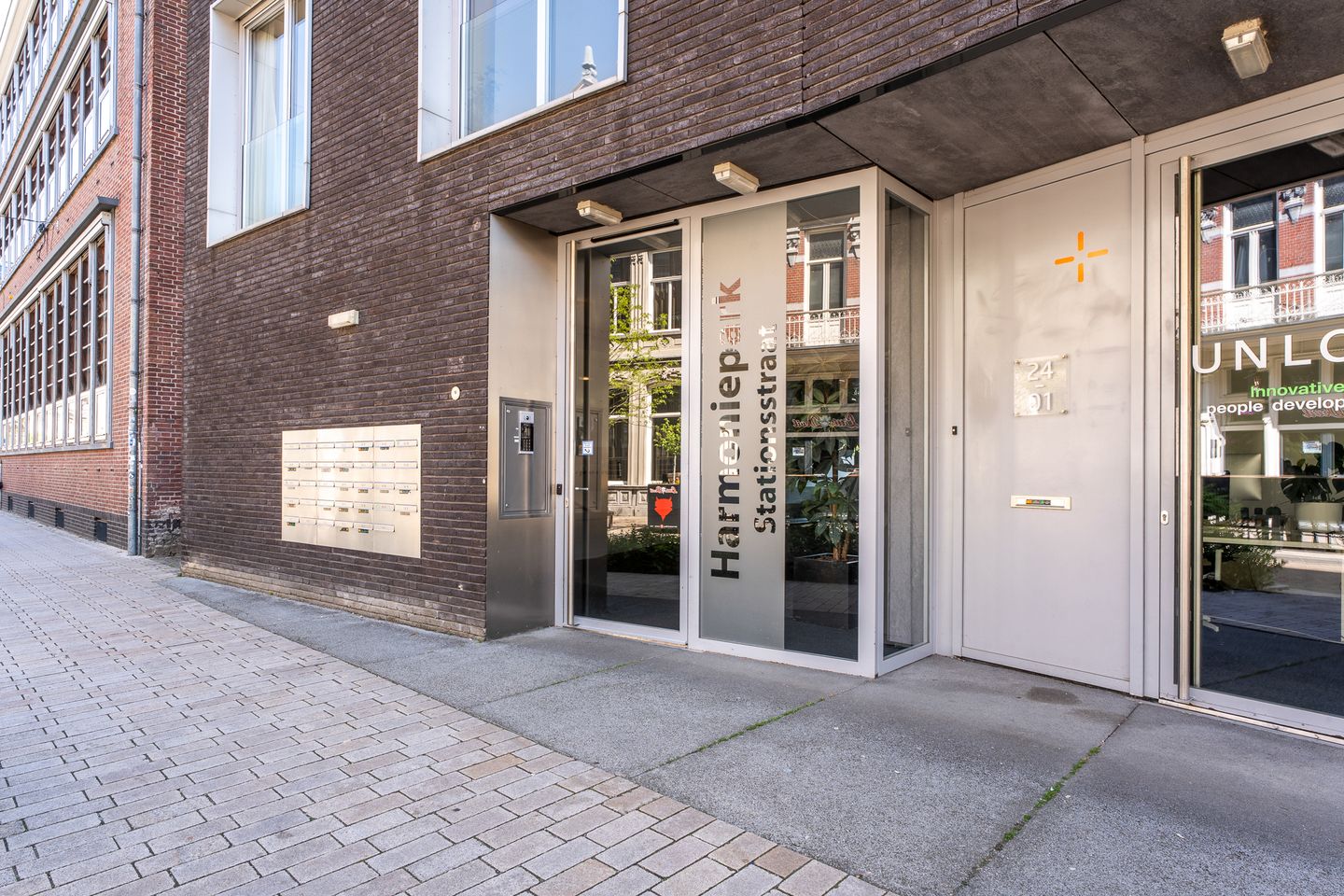 Foto 20 van Stationsstraat 24-04