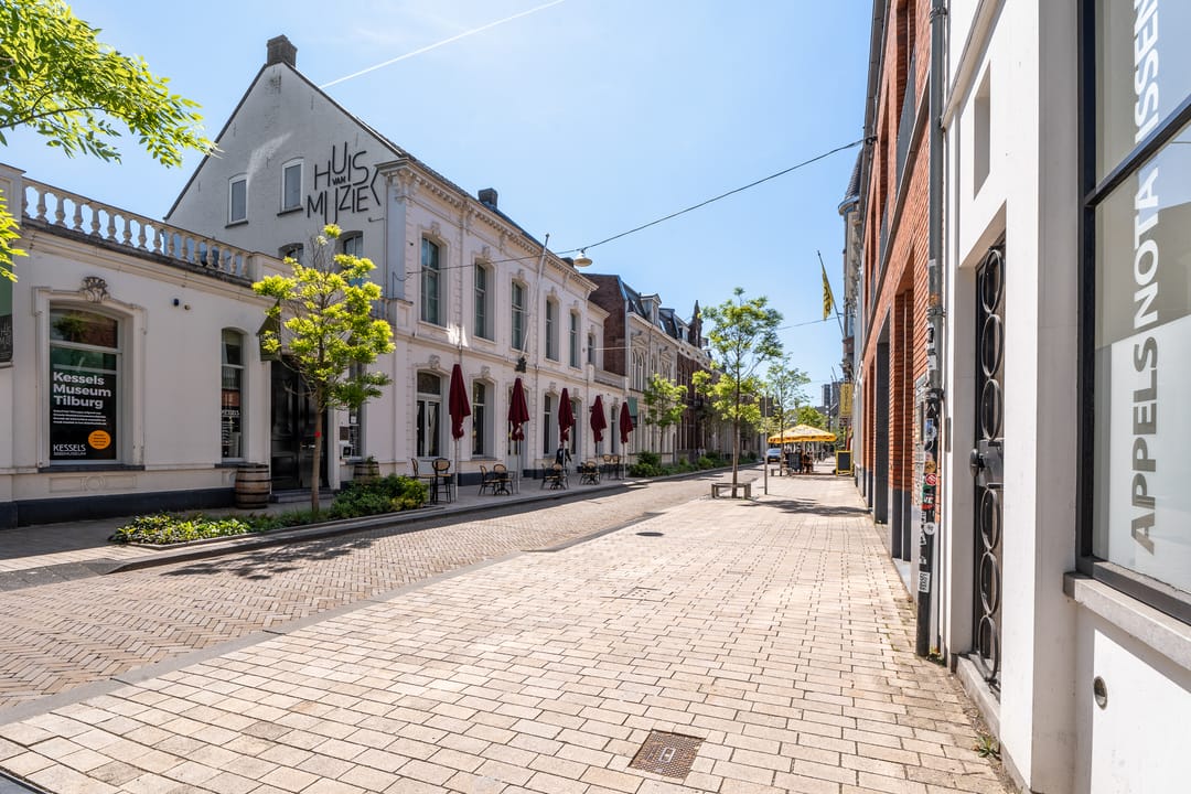 Foto 22 van Stationsstraat 24-04