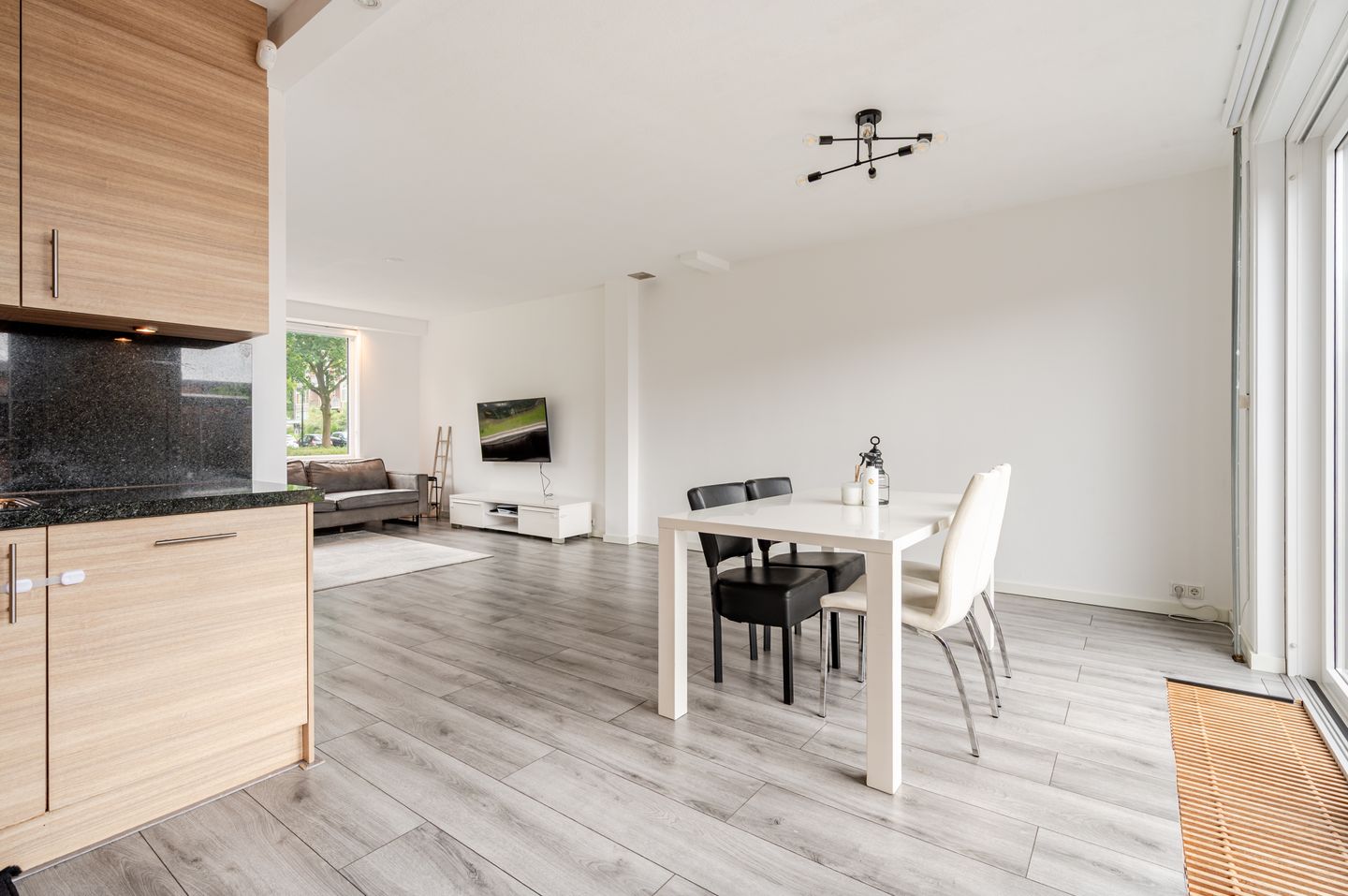 Photo 10 of IJsselstraat 24